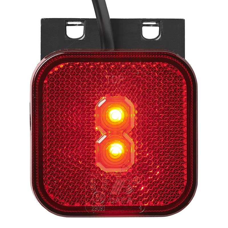 Bakre positionslykta 12/24V röd 65 x 65 mm LED med hållare