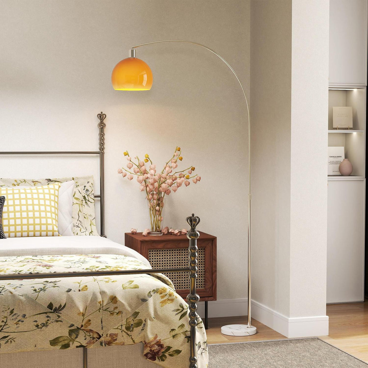 Oblouková stojací lampa s nožním spínačem, mramorová základna, bílá/oranžová