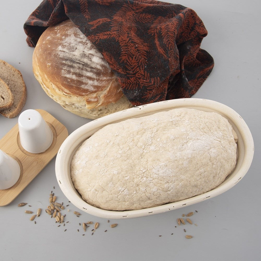 Brödkorg för jäsning och förvaring av hembakat bröd