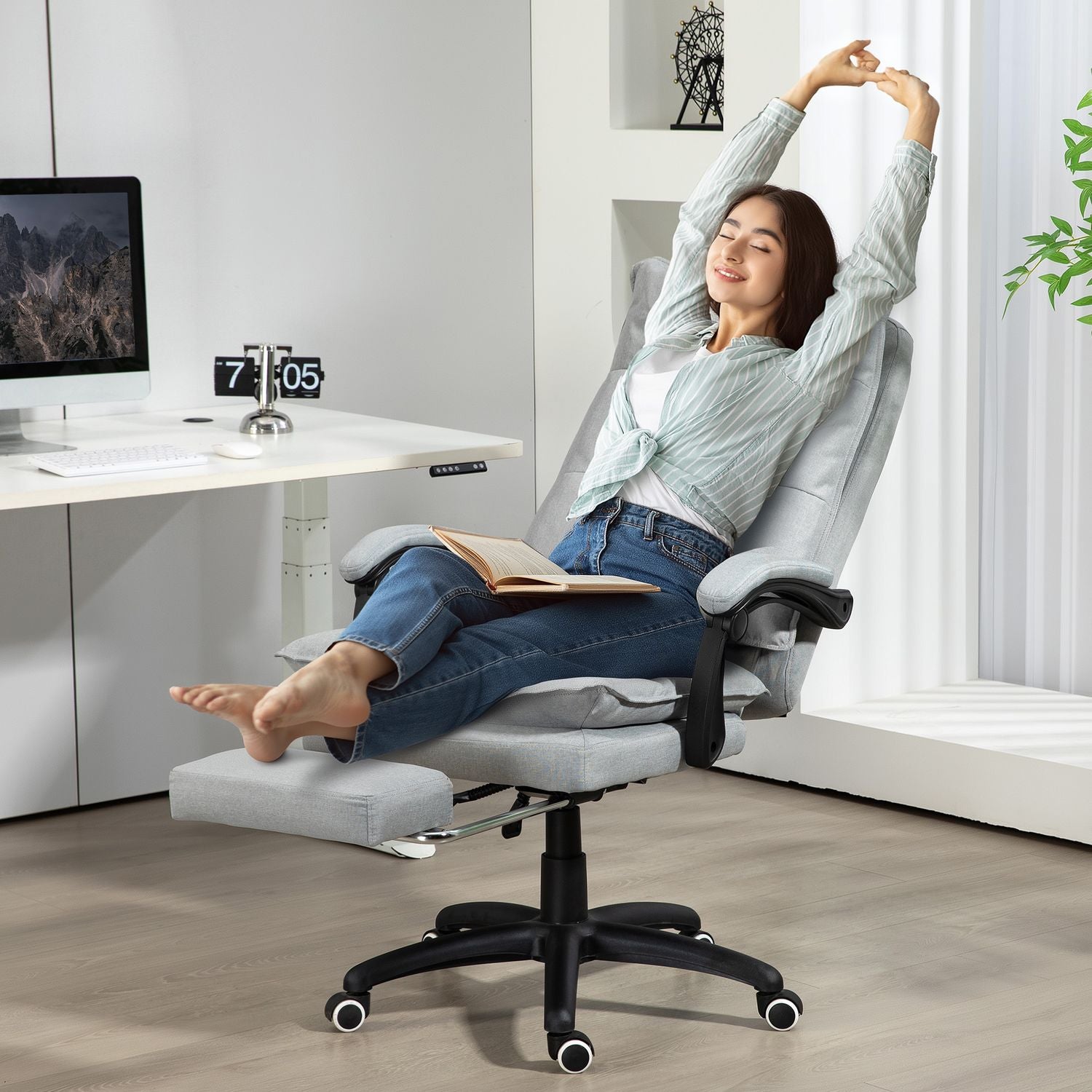 Ergonomisk kontorsstol med massage och lutning, ljusgrå