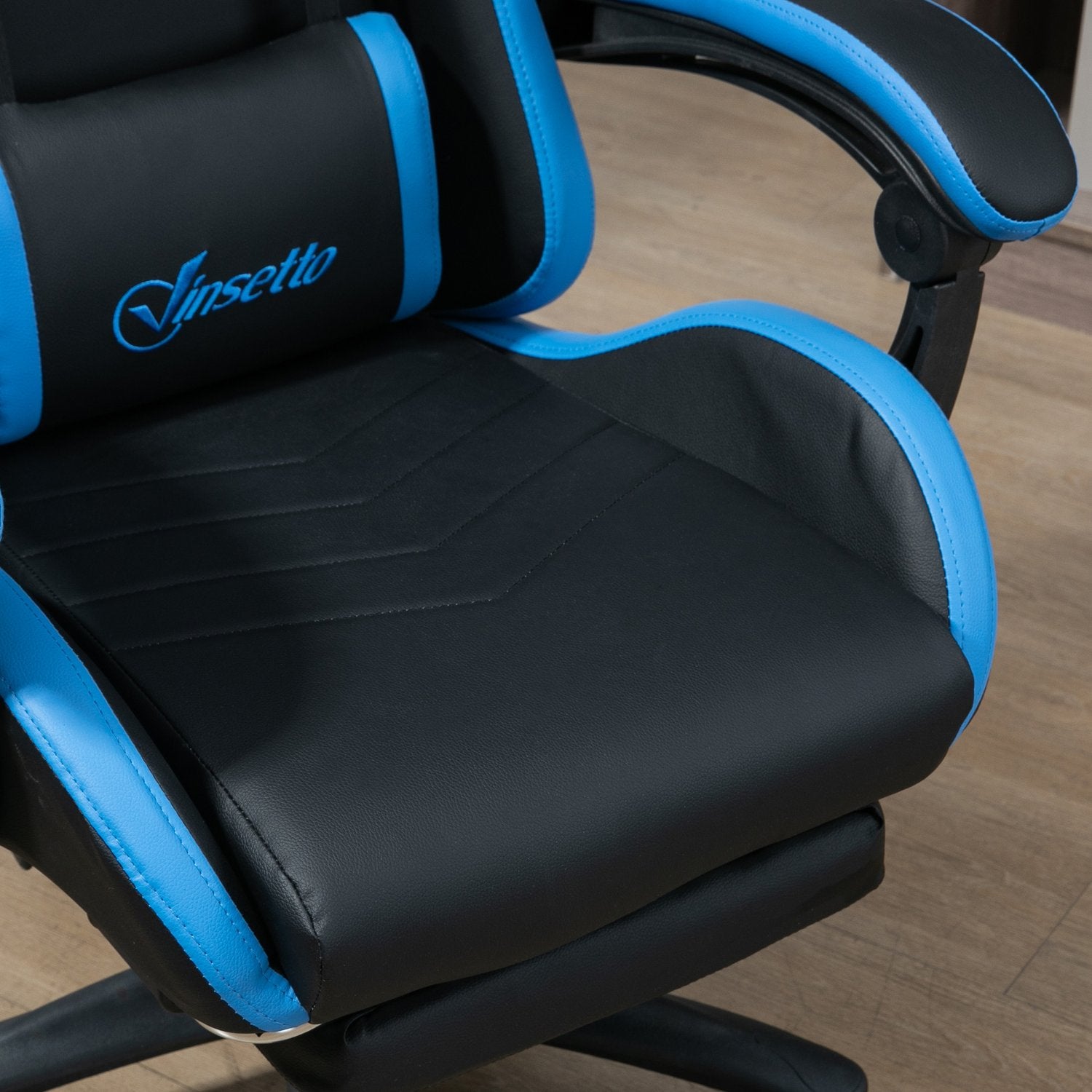Ergonomisk spelstol med svankstöd och fotstöd