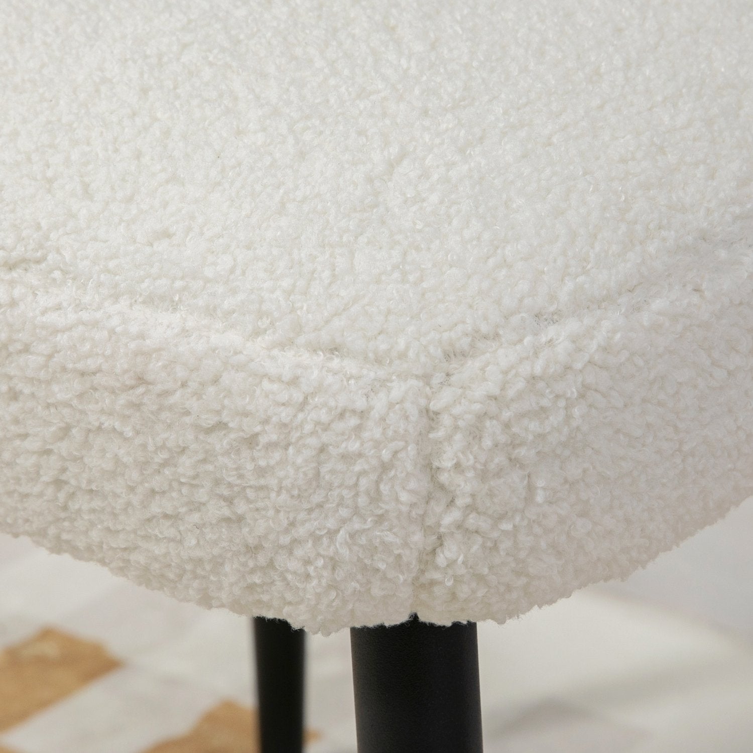Cream Cashmere-look fotpall med stålben, 42x42x47cm