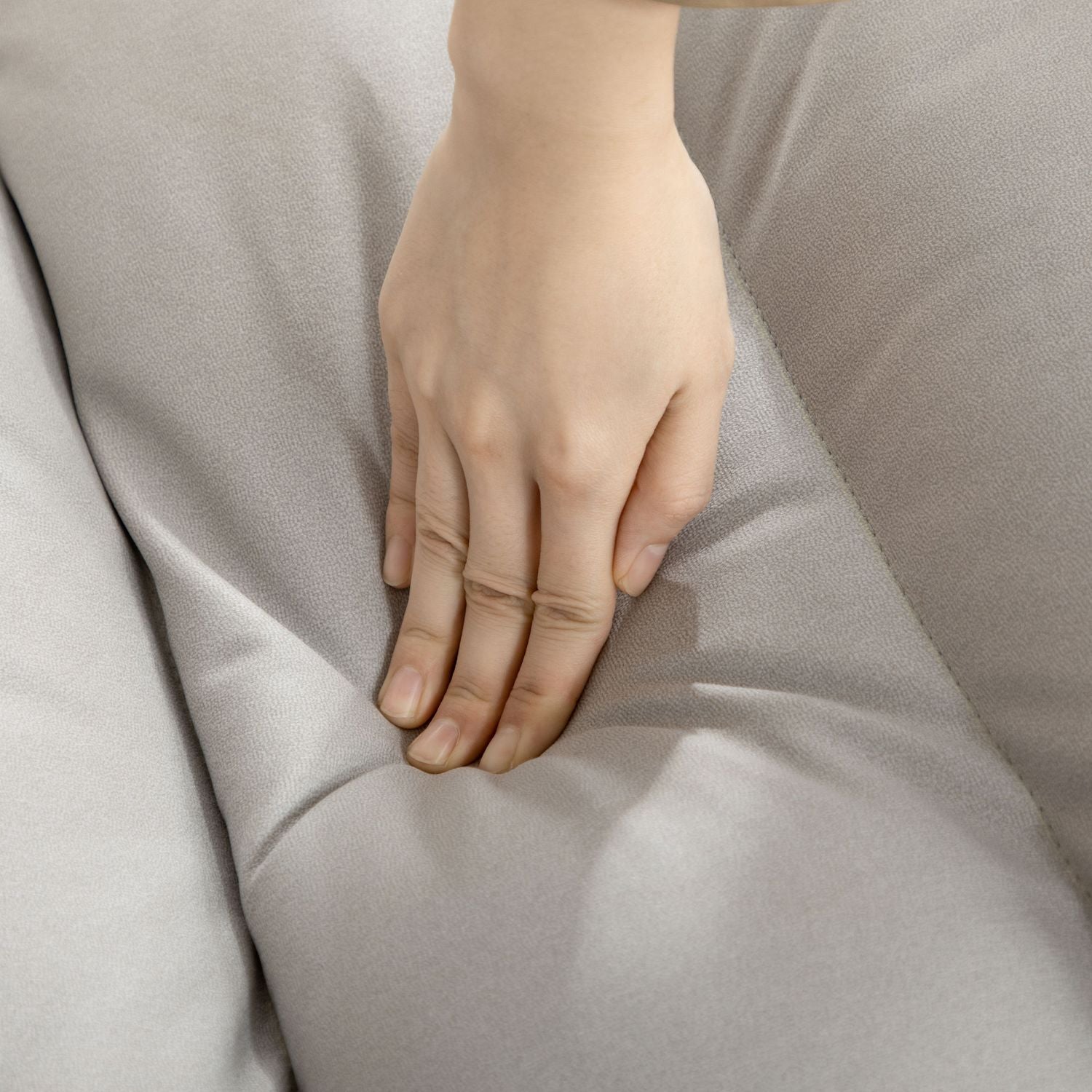 Justerbar golvstol med vridbart ryggstöd – ljusgrå