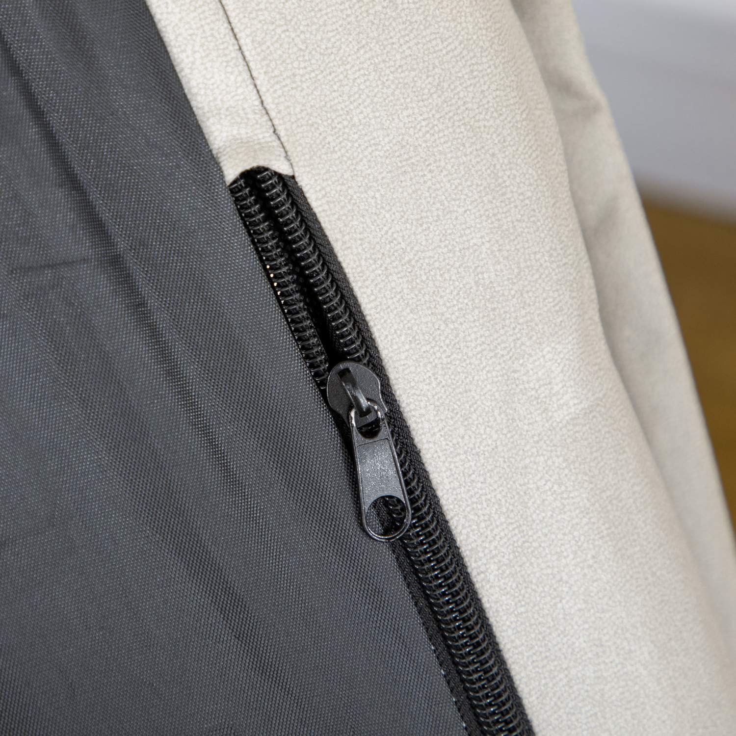 Justerbar golvstol med vridbart ryggstöd – ljusgrå