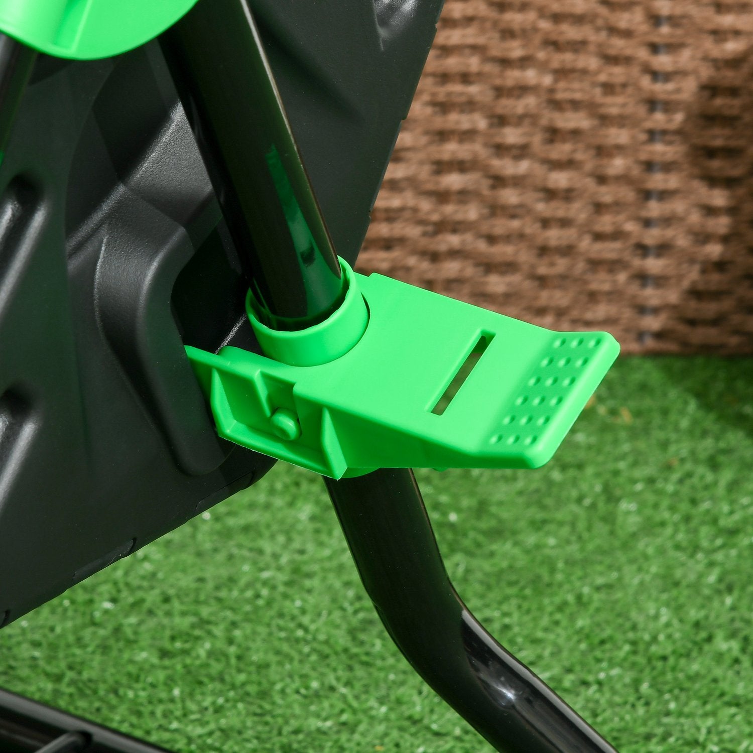 Roterande 65L plastkompostor – väderbeständig med ventilation
