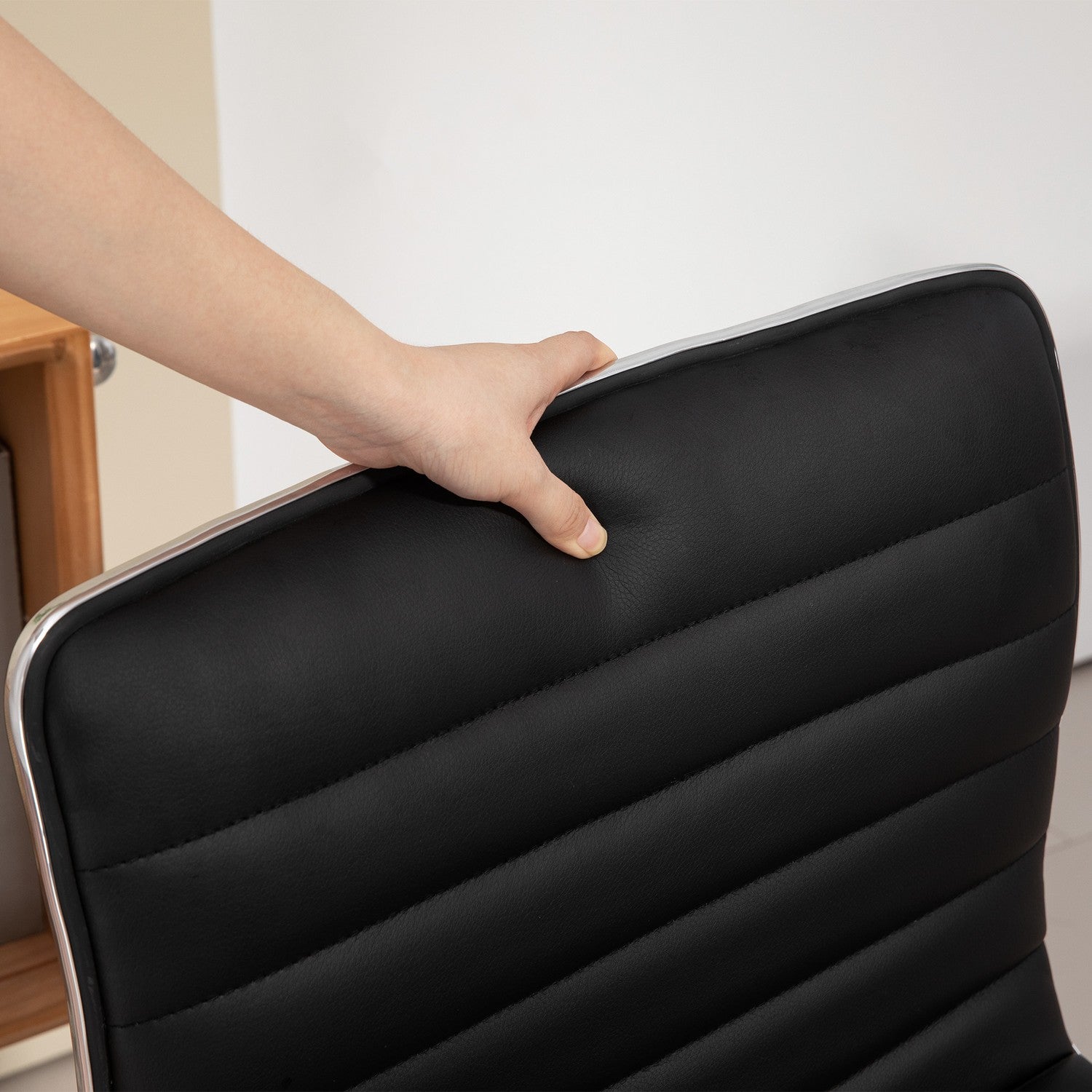 Ergonomisk kontorsstol, justerbar vridbar, svart, 120 kg Kapacitet