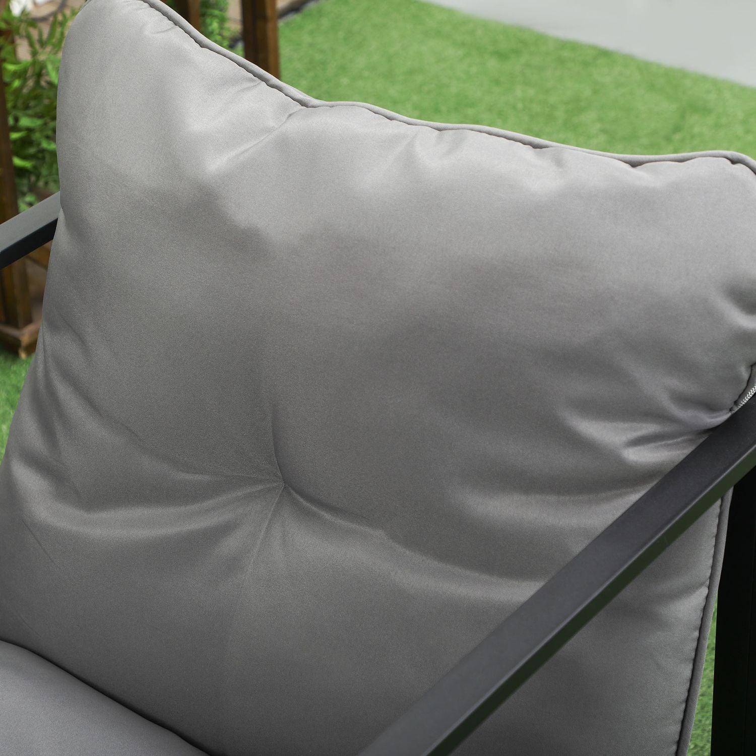 Loungeset utomhus med kuddar – soffa, fåtöljer, bord