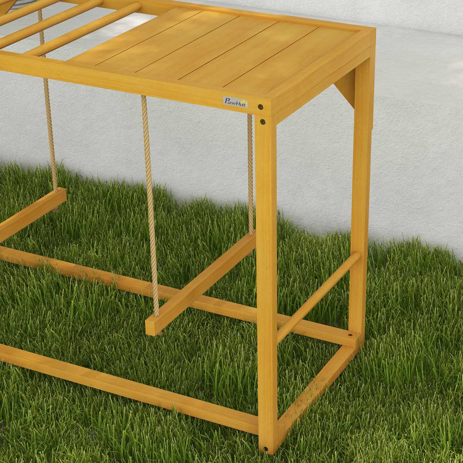 Träkycklinglekplats med gungor och stege för 3-4 kycklingar