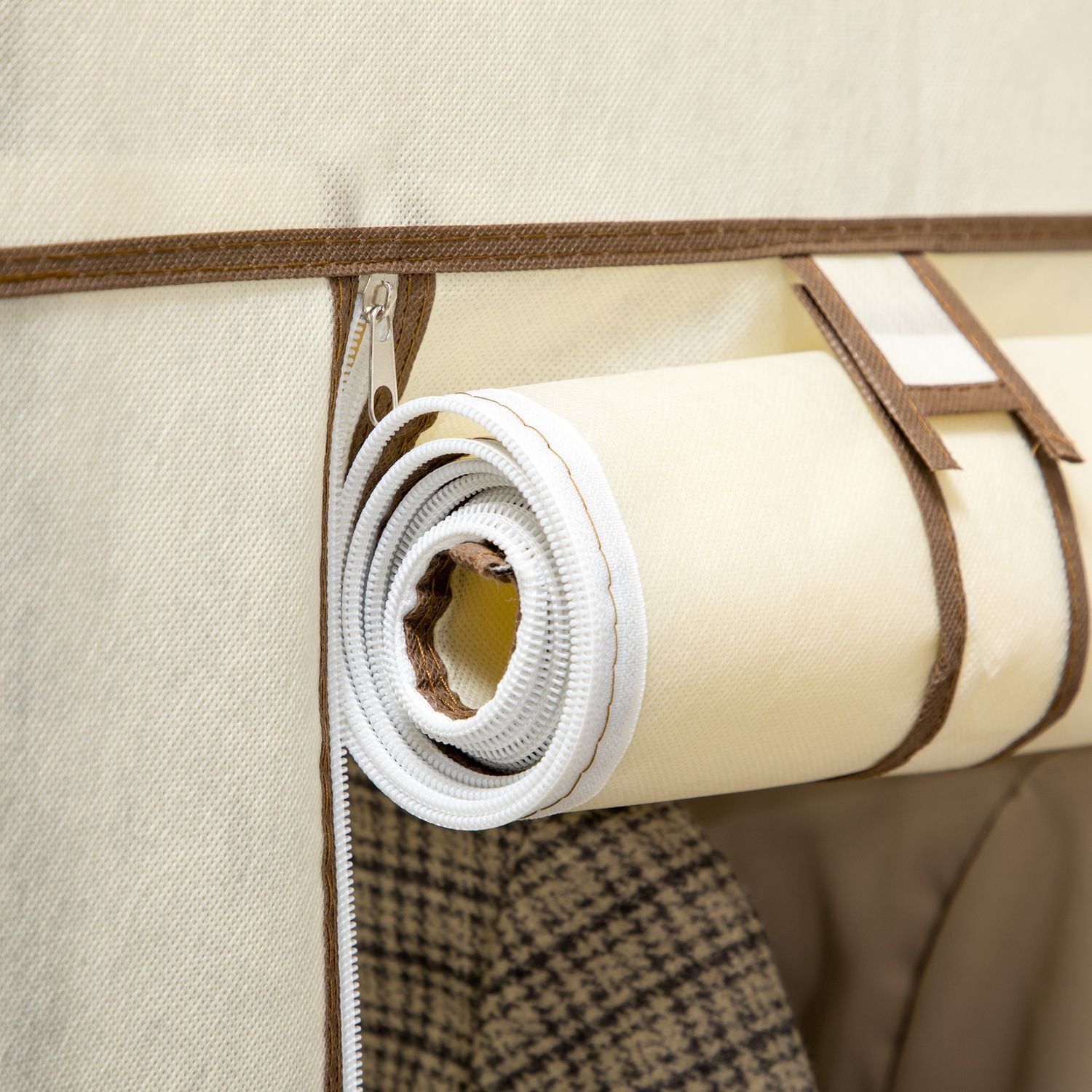 Vikbar tyggarderob – kräm, 2 skenor, 6 hyllor