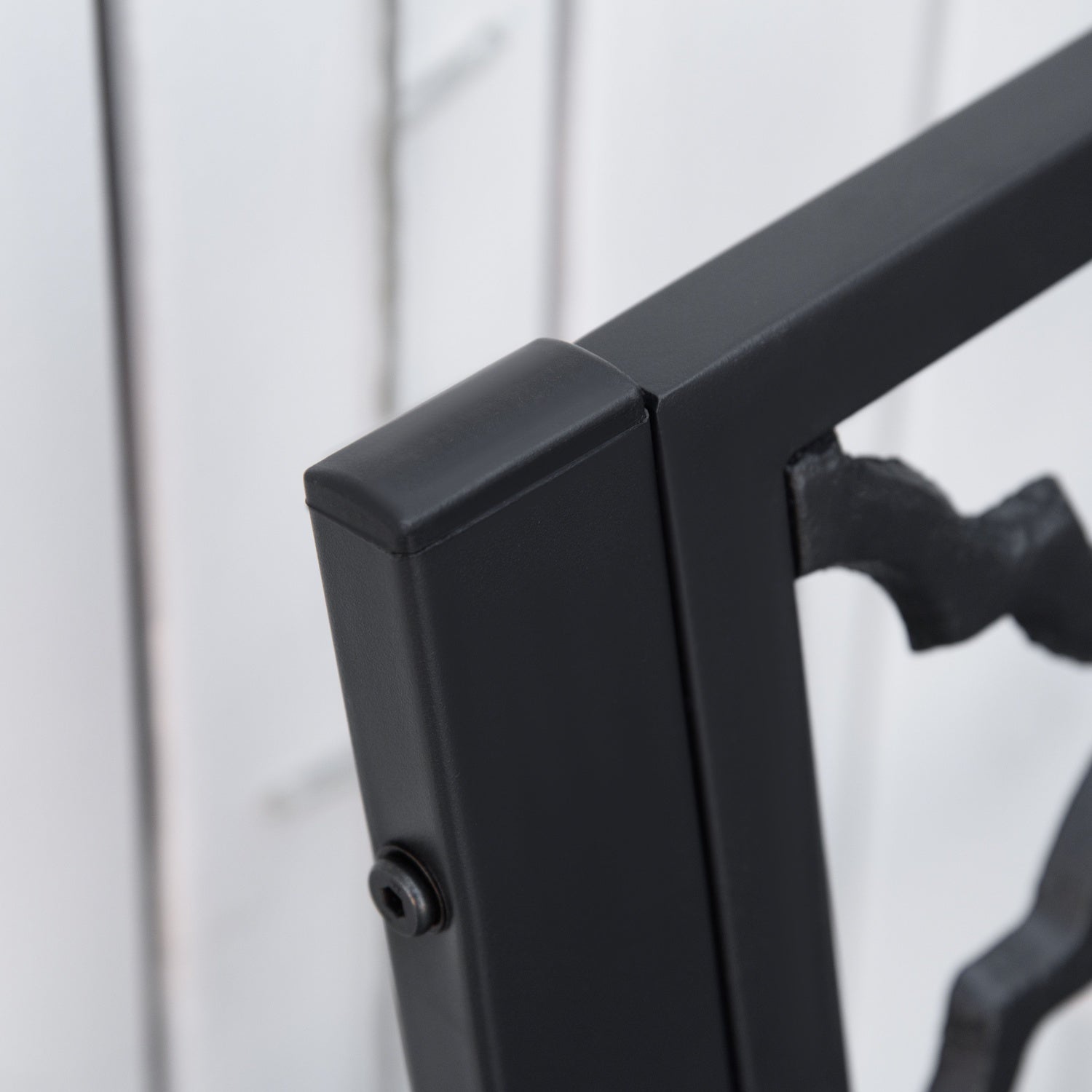 2-sits metall trädgårdsbänk, elegant svart gjutjärn