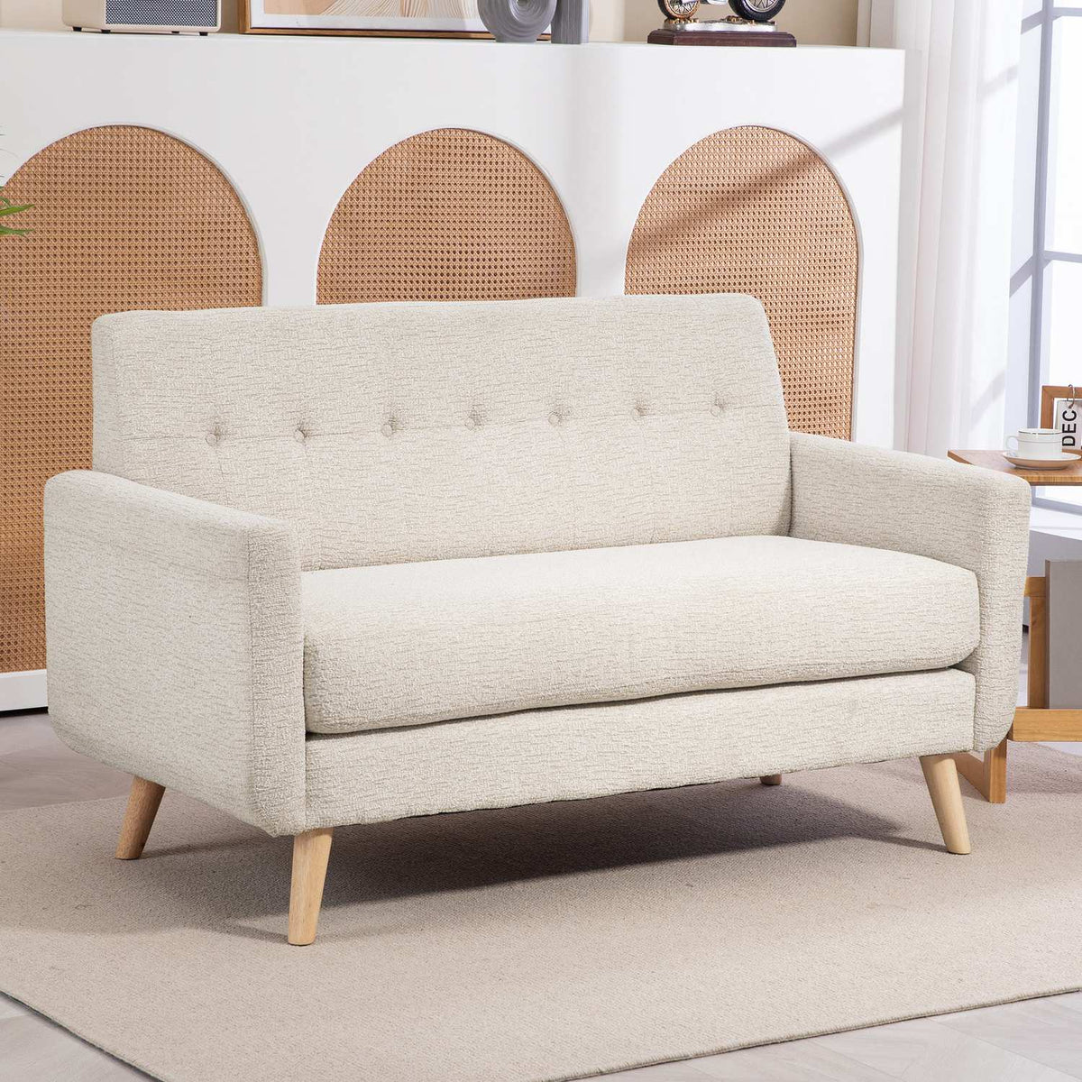 2-sits sammetssoffa, beige – bekväma kuddar och träben