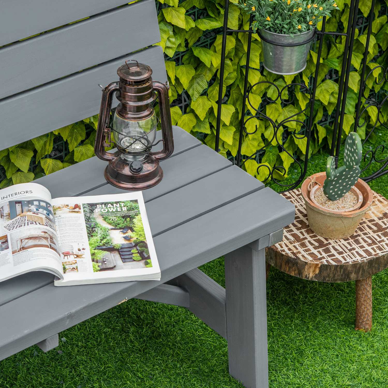 2-sits väderbeständig trädgårdsbänk i trä med ryggstöd