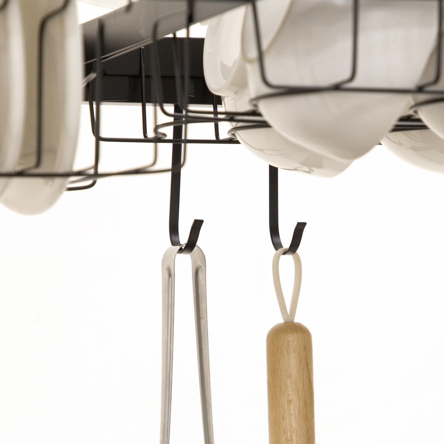 2-vånings diskstativ i stål med krokar och bricka, svart