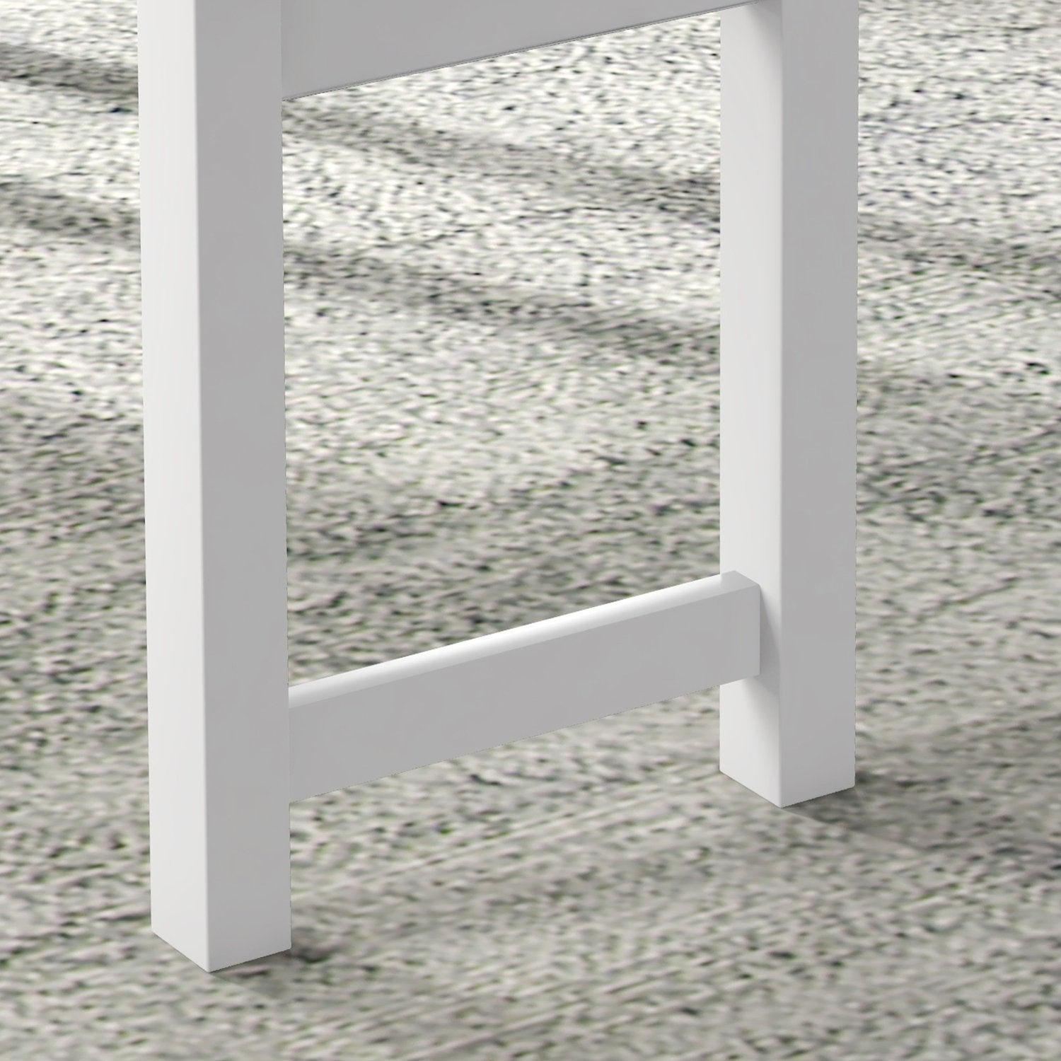 4-delad matsalsset i furu, bord med bänk och stolar