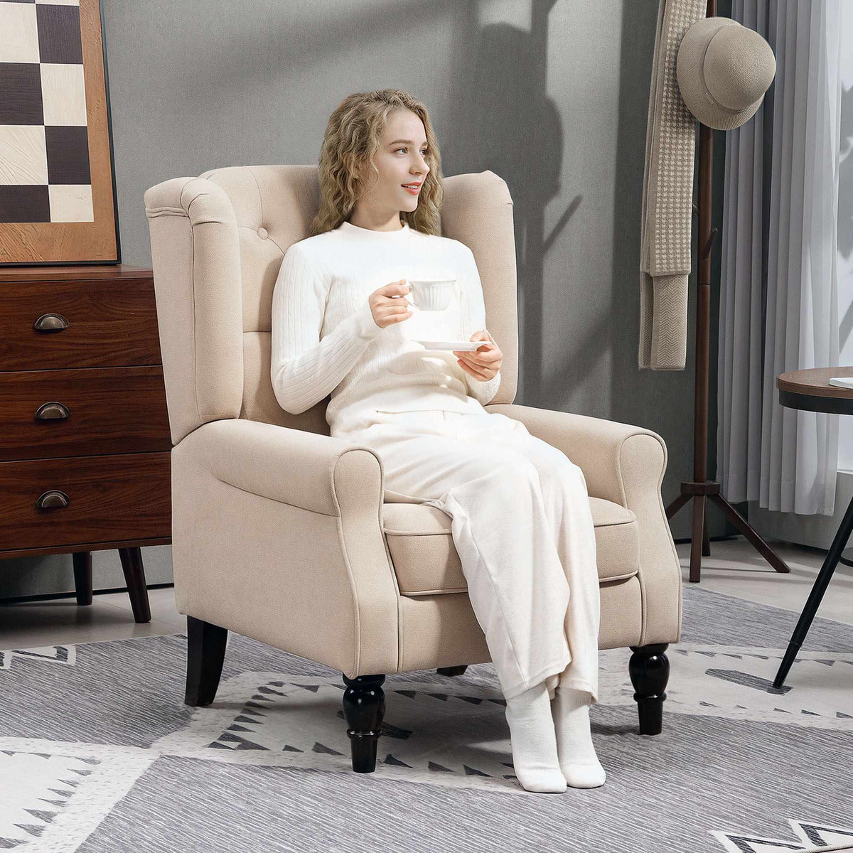 Beige fauteuil met vleugelrugleuning, afneembare bekleding, 74 x 87 x 102 cm