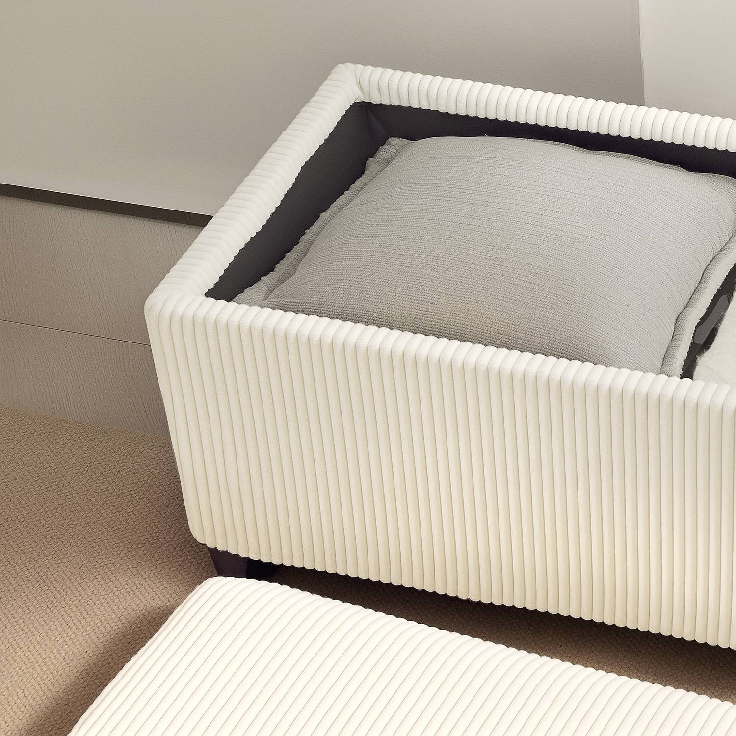 Beige stoppad förvaringsbänk, stålben, 112 x 42 x 40 cm