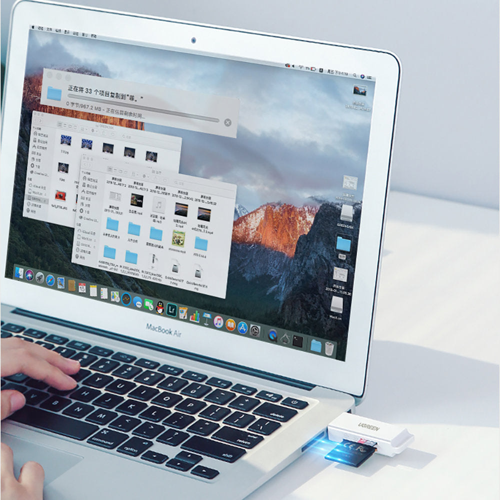 Bärbar TF/SD-kortläsare för USB 3.0, svart