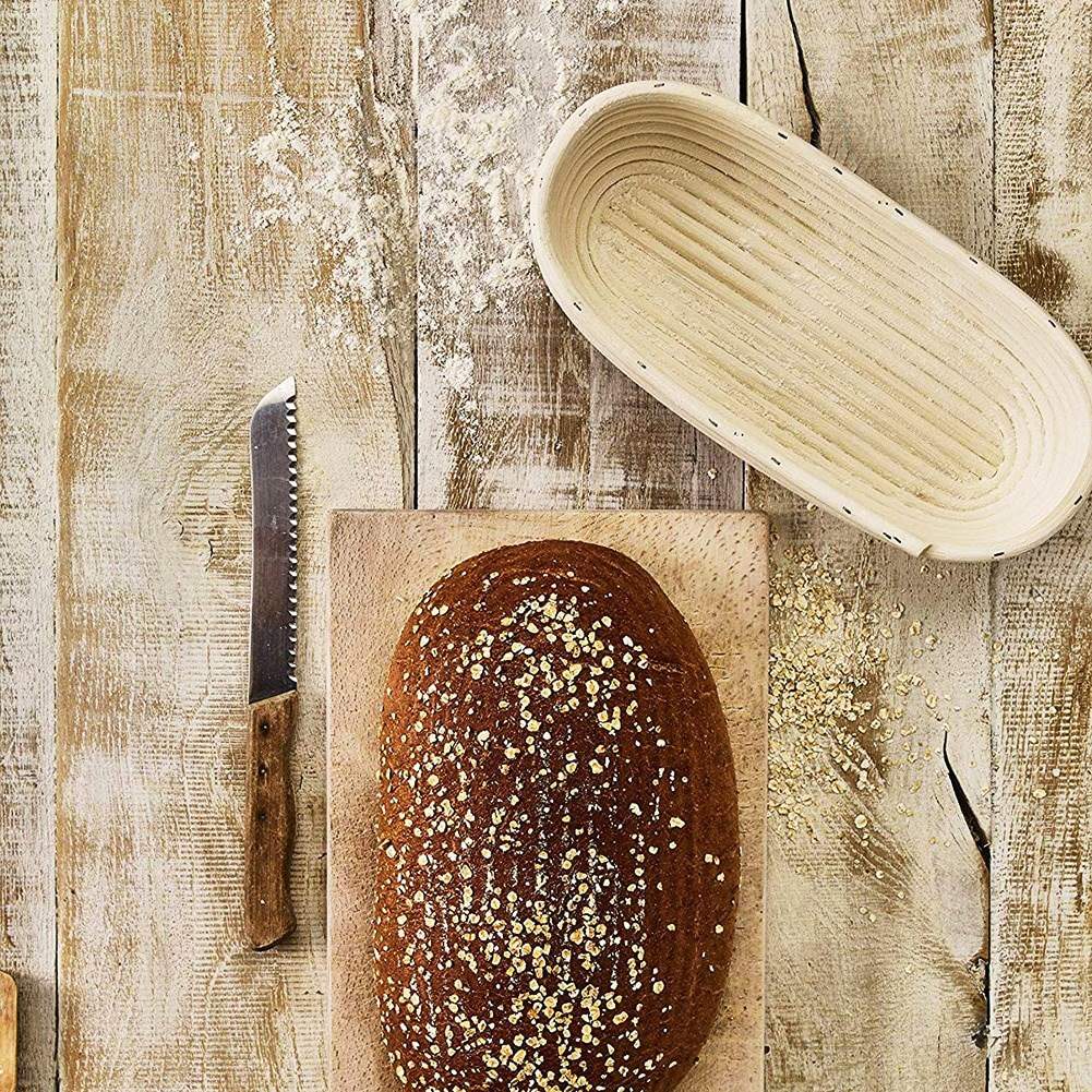 Brödkorg för jäsning och förvaring av hembakat bröd