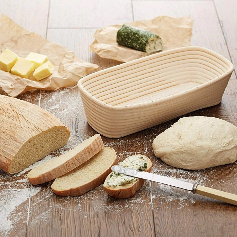 Brödkorg för jäsning och förvaring av hembakat bröd