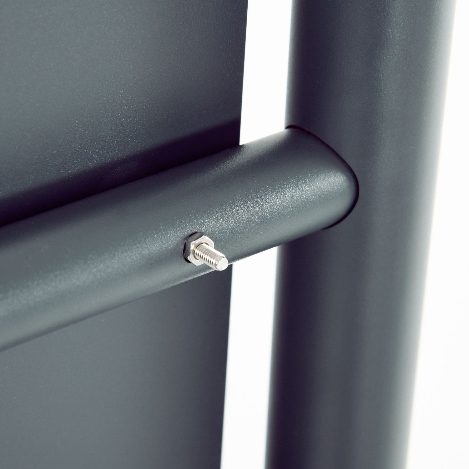 Brevlåda med ställ, tidningsfack & fönster, stål