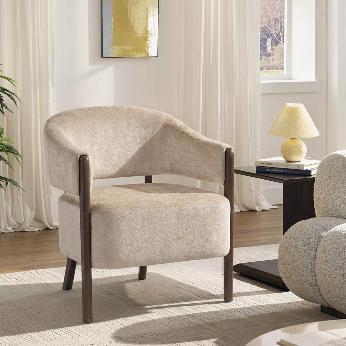 Chenillefåtölj med massivt träram, beige