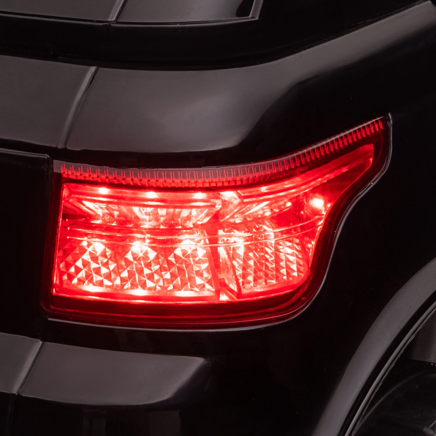 Elbil för barn med fjärrkontroll, lampor, musik