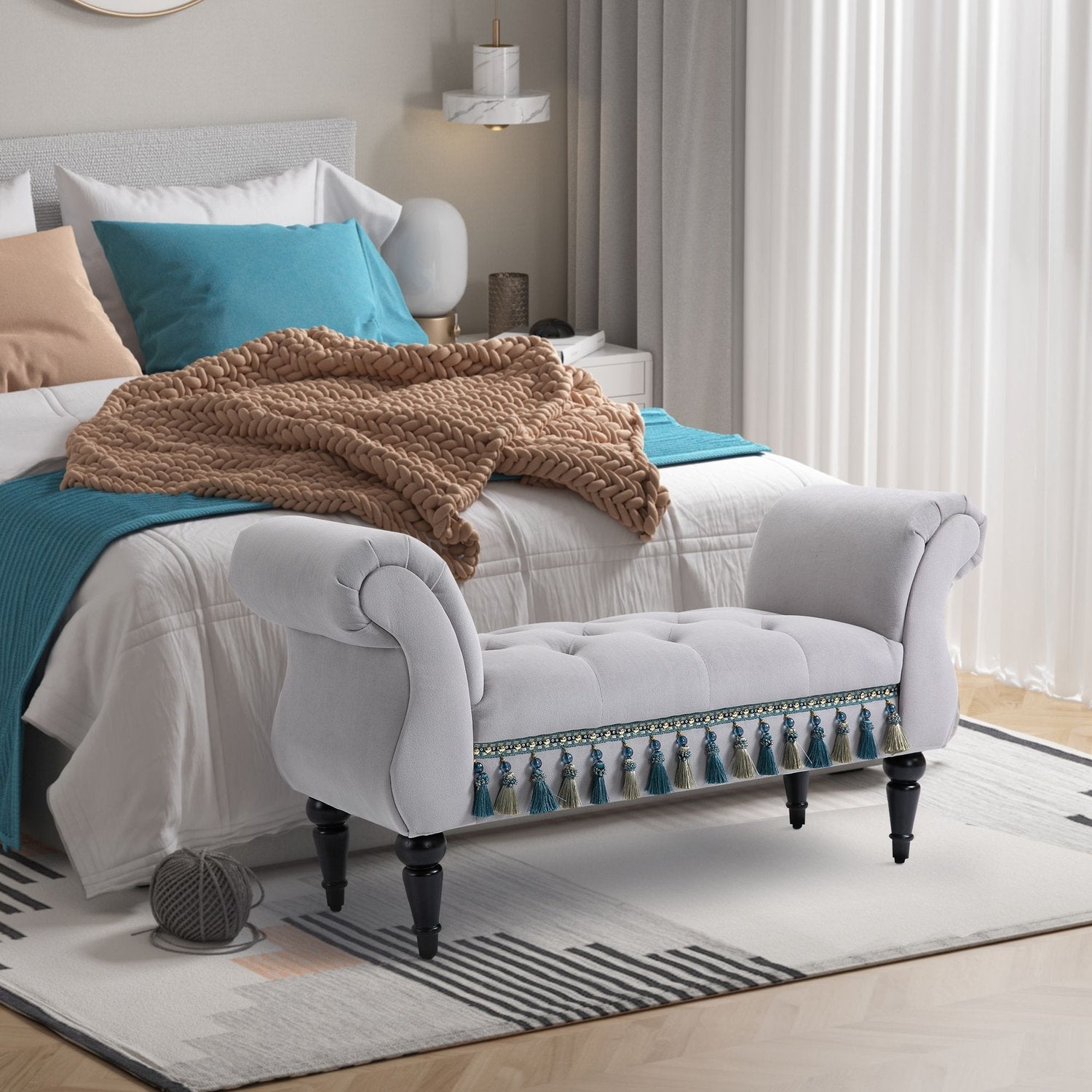 Elegant grå klädd träbänk – 117 x 40 x 58 cm