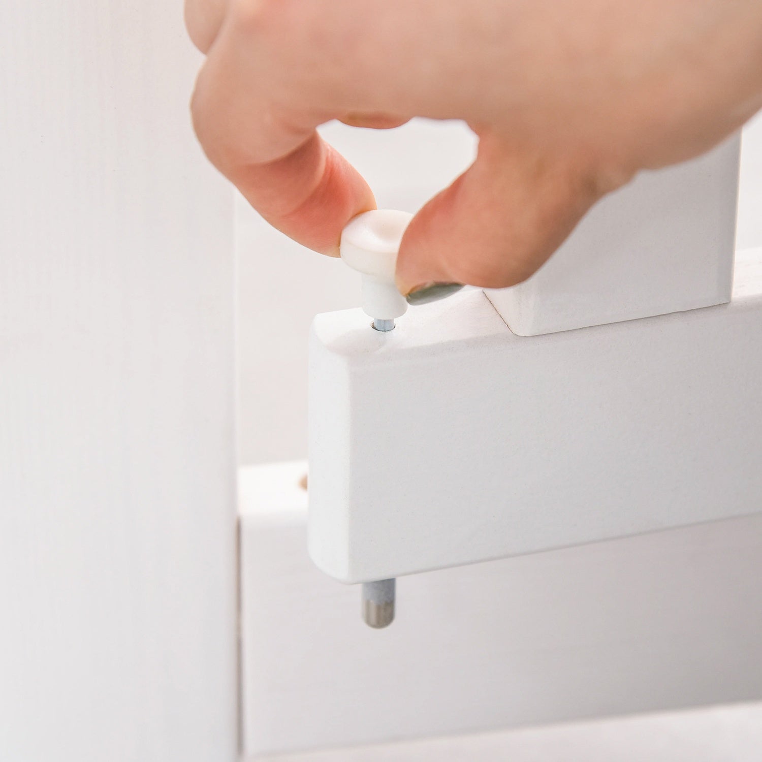 Fristående hundgrind i trä med dörr, 91 cm – Vit