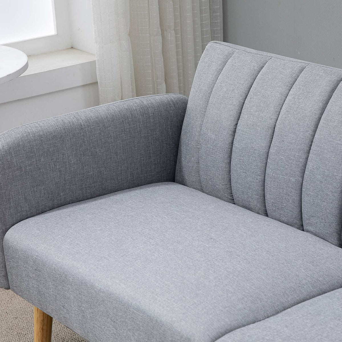 Grå 2-sits bäddsoffa, ställbart ryggstöd, träben