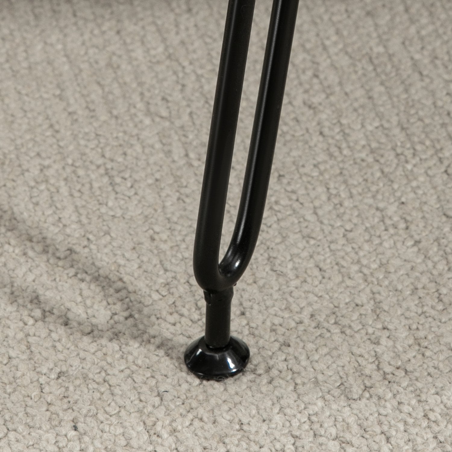 Grå fuskpälsstoppad bänk med metallben – 82 x 30 x 47 cm