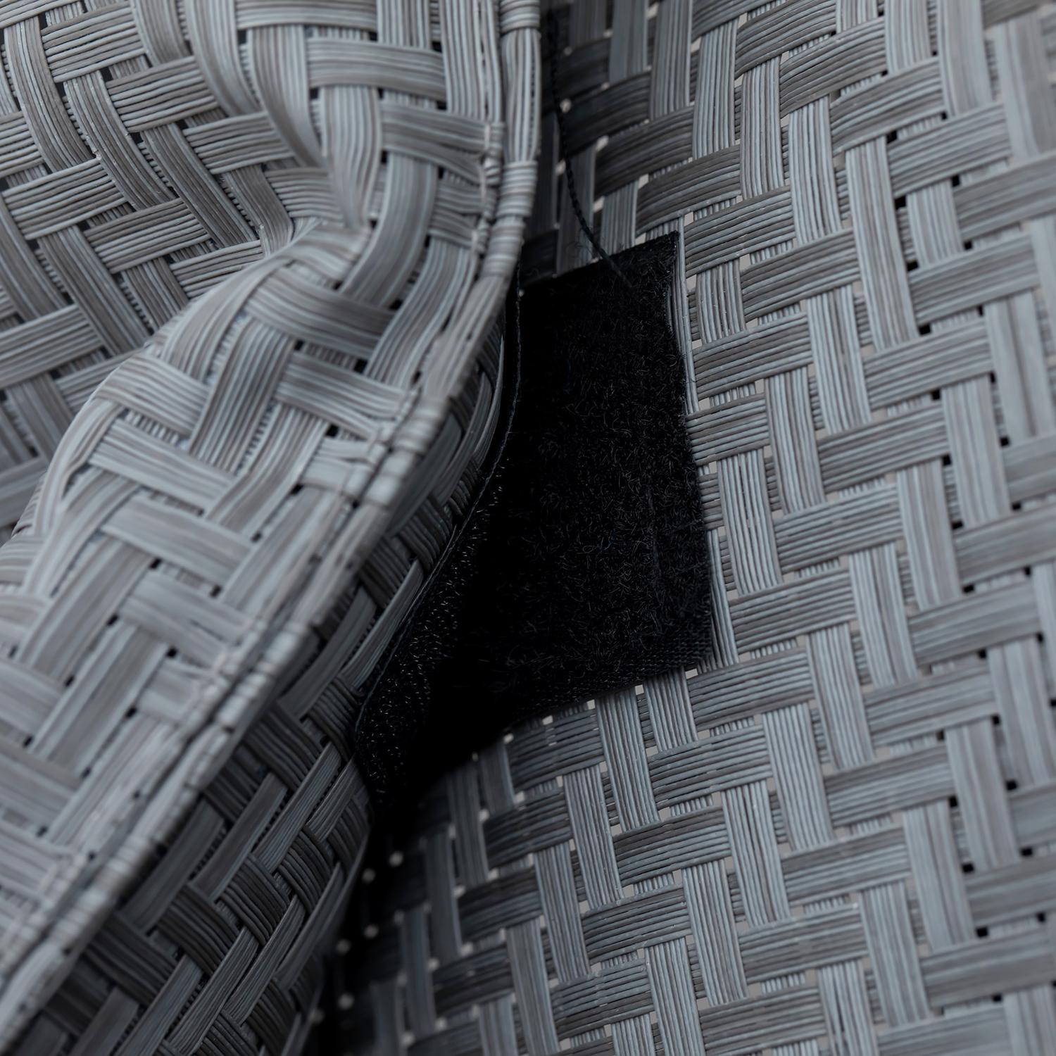 Gungstol med kudde, grå textlinje, 160 kg kapacitet