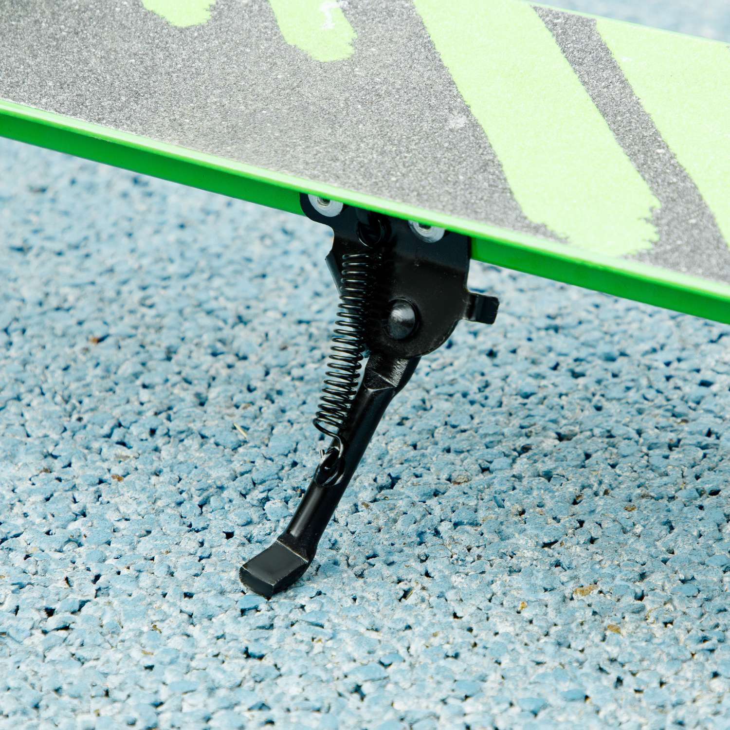 Hopfällbar barnskoter, justerbar höjd, 2 lätta hjul, grön