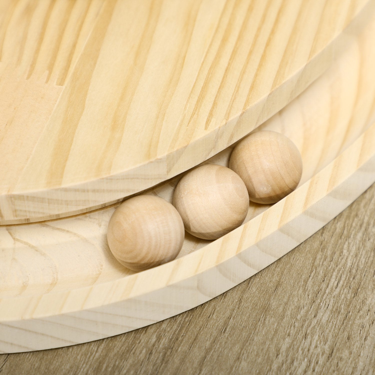 Interaktiv kattleksak – skrapbräda och marmorbana