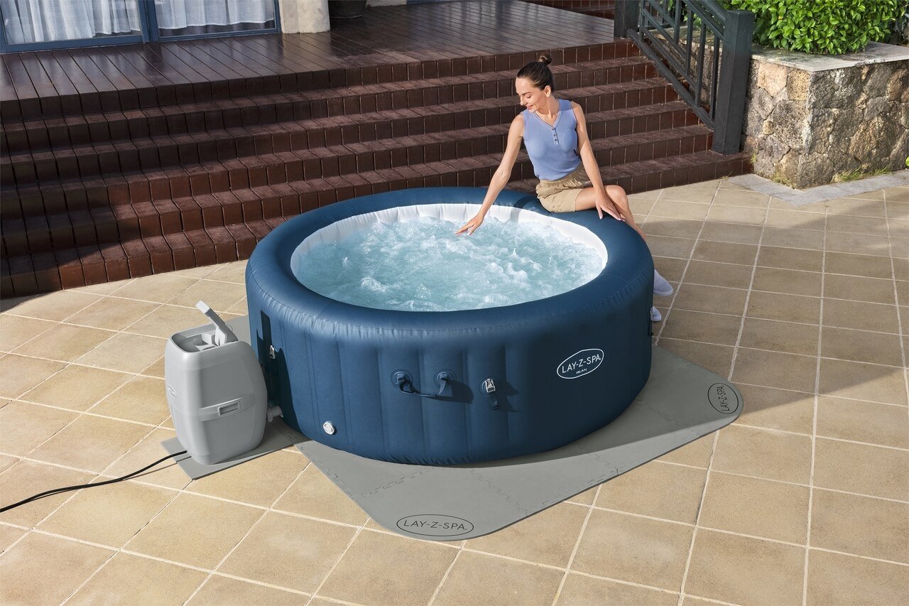 Jacuzzimatta 196x196cm Slitstark polyeten för alla SPA