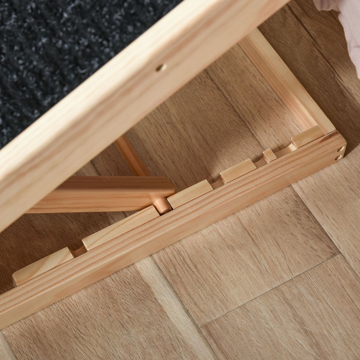 Justerbar hundramp med halkfri matta, furu, 90x40x61cm