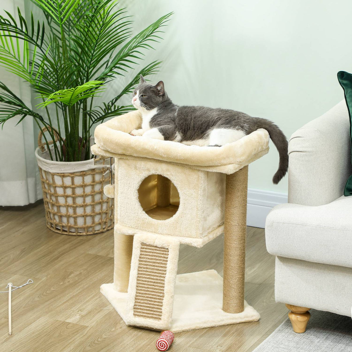 Kattenboom met krabmat van jute, bedje, speelgoedbal, beige