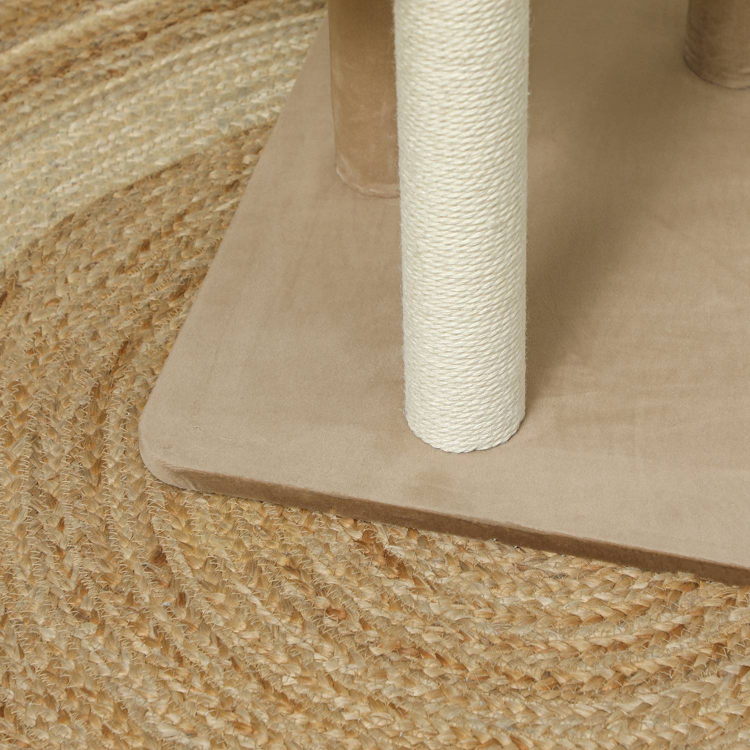 Kattträd med säng, plattform och jutestolpar för 7 kg katter