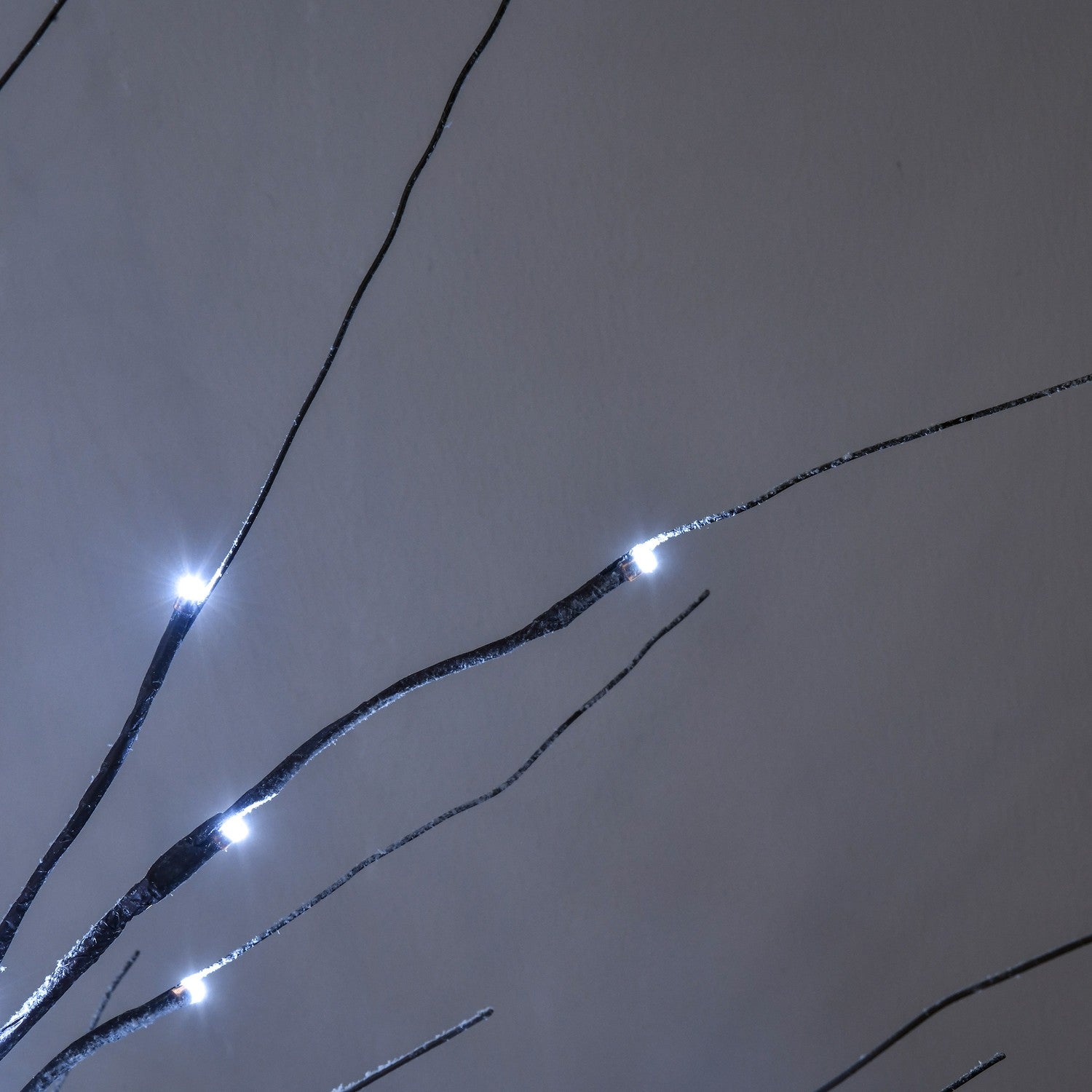 Kunstmatige berk, 150 cm – LED-verlichting & sneeuw