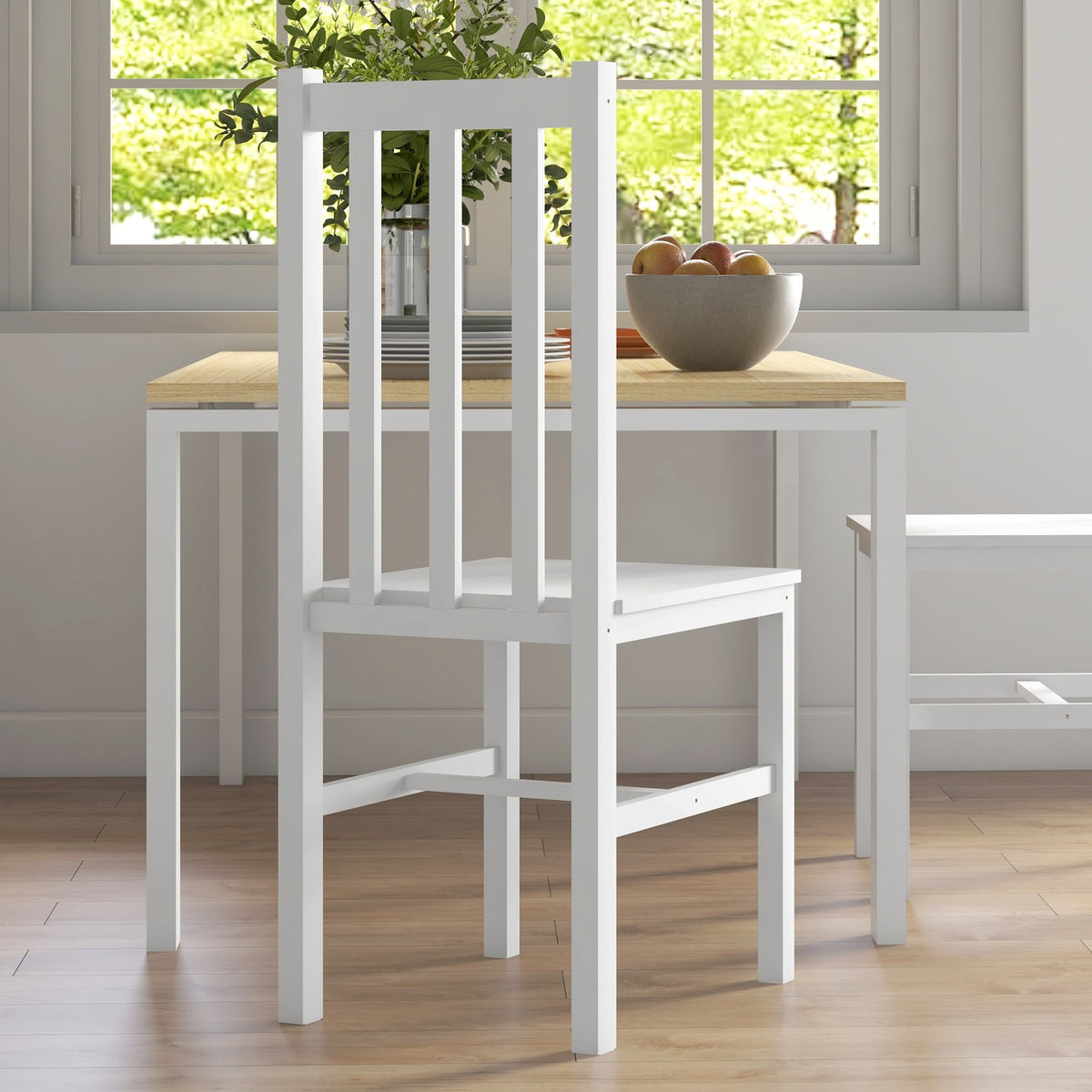 Matstolar i vit furu, set med 2 – 120 kg kapacitet