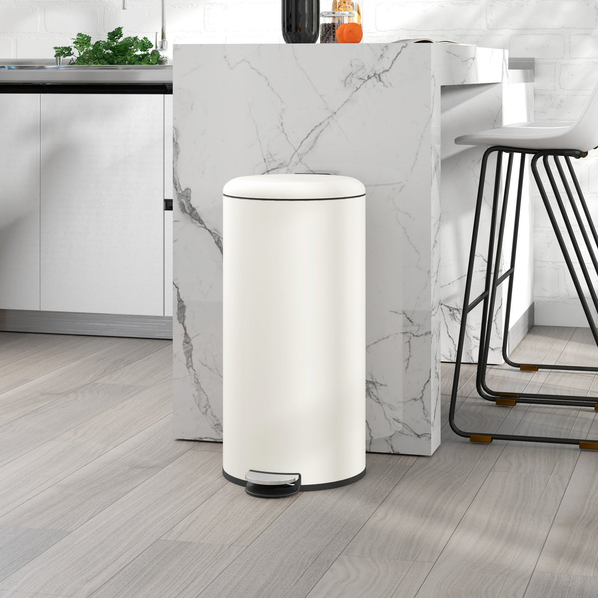 Metallpedalsoptunna med lock – 30L, inre soptunna medföljer
