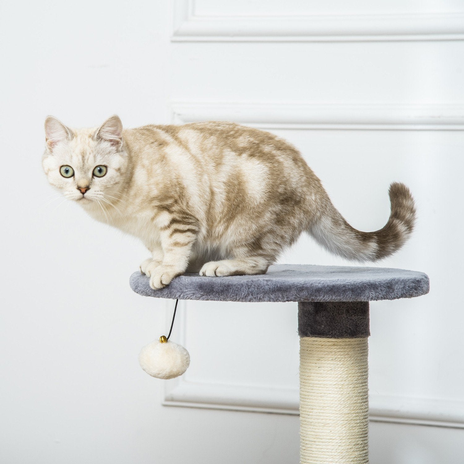 Cat Scratching Post Med Cat Cave & Toy Ball, Sisal Rep Scratching Poles, Grå, 55X36X59Cm