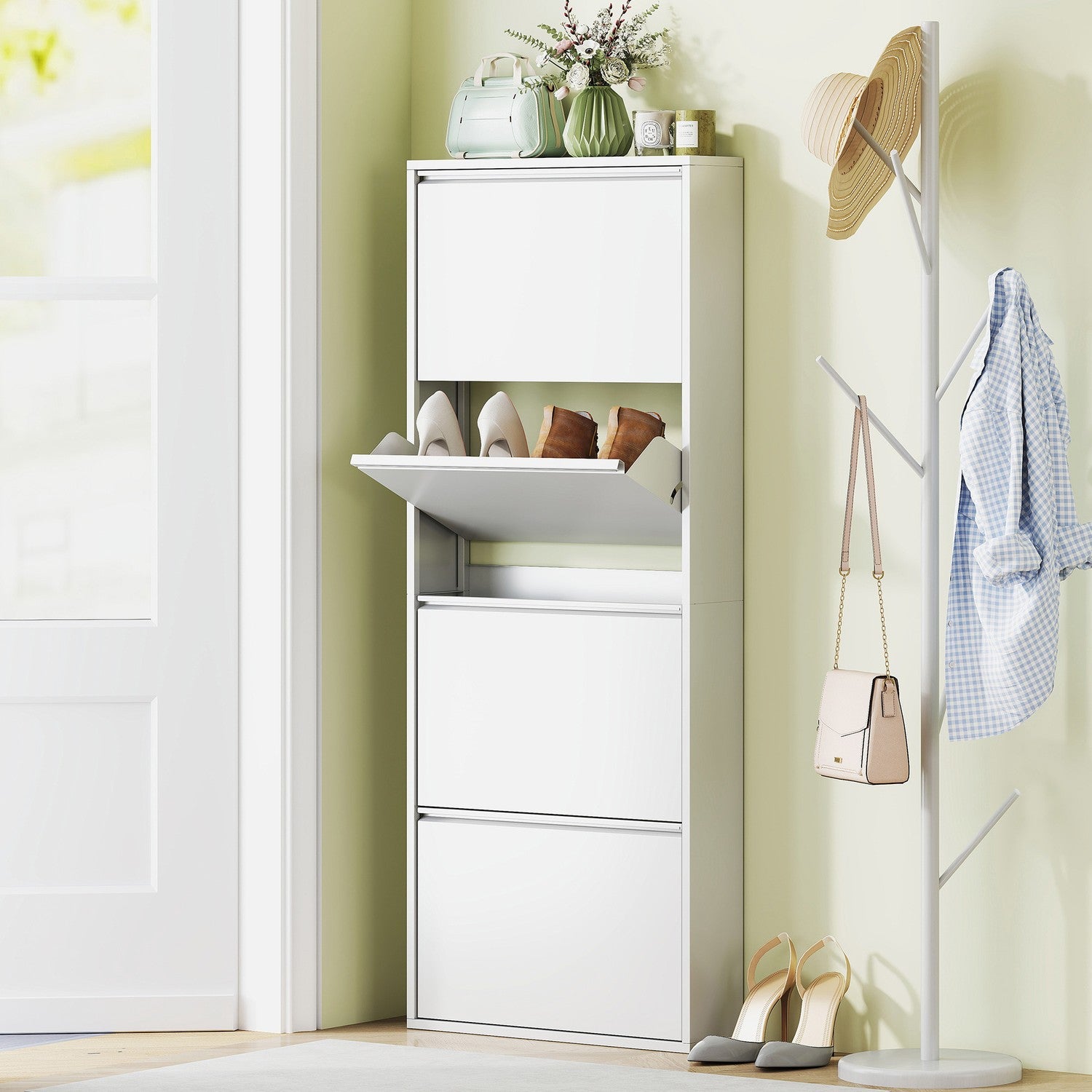 Platssparande skoskåp i metall med 4 klaffar, vit