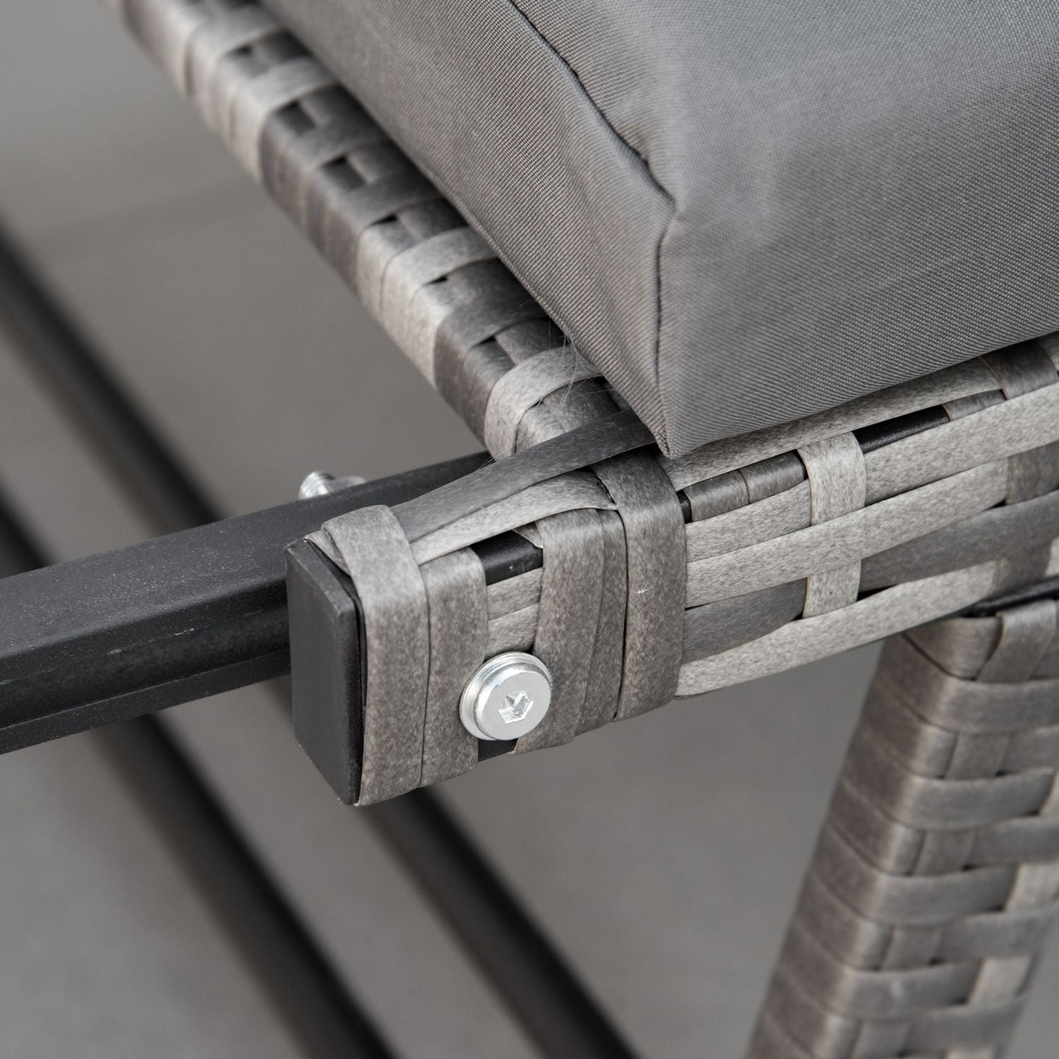 Polyrottangrå 2-sits trädgårdssoffa med hopfällbara armar