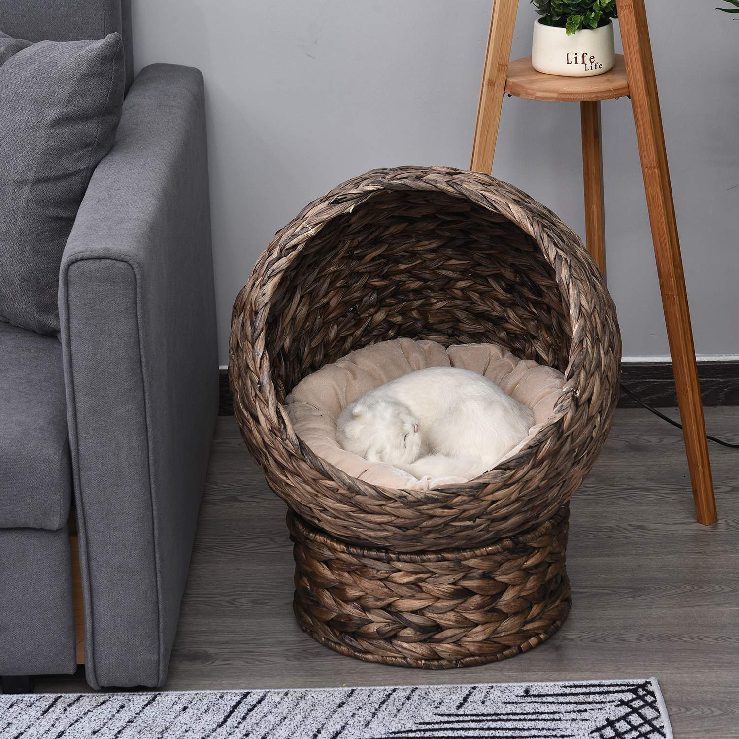 Rattan Cat Basket – Mysig vattenhyacintgrotta, mörkbrun