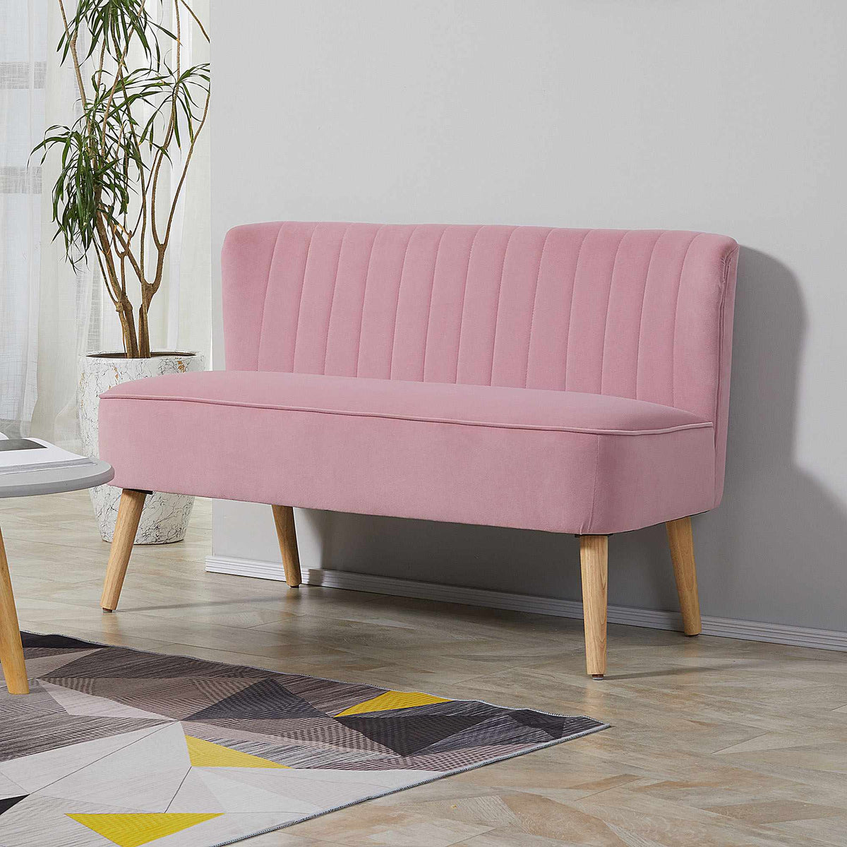 Rosa 2-sits tygsoffa med träben