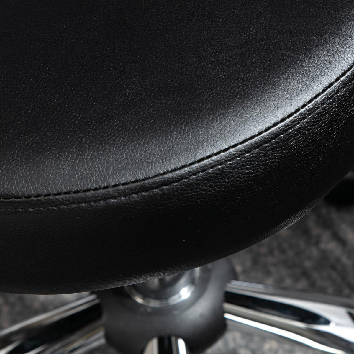 Roterande massagepall – justerbar ergonomisk sits, svart konstläder