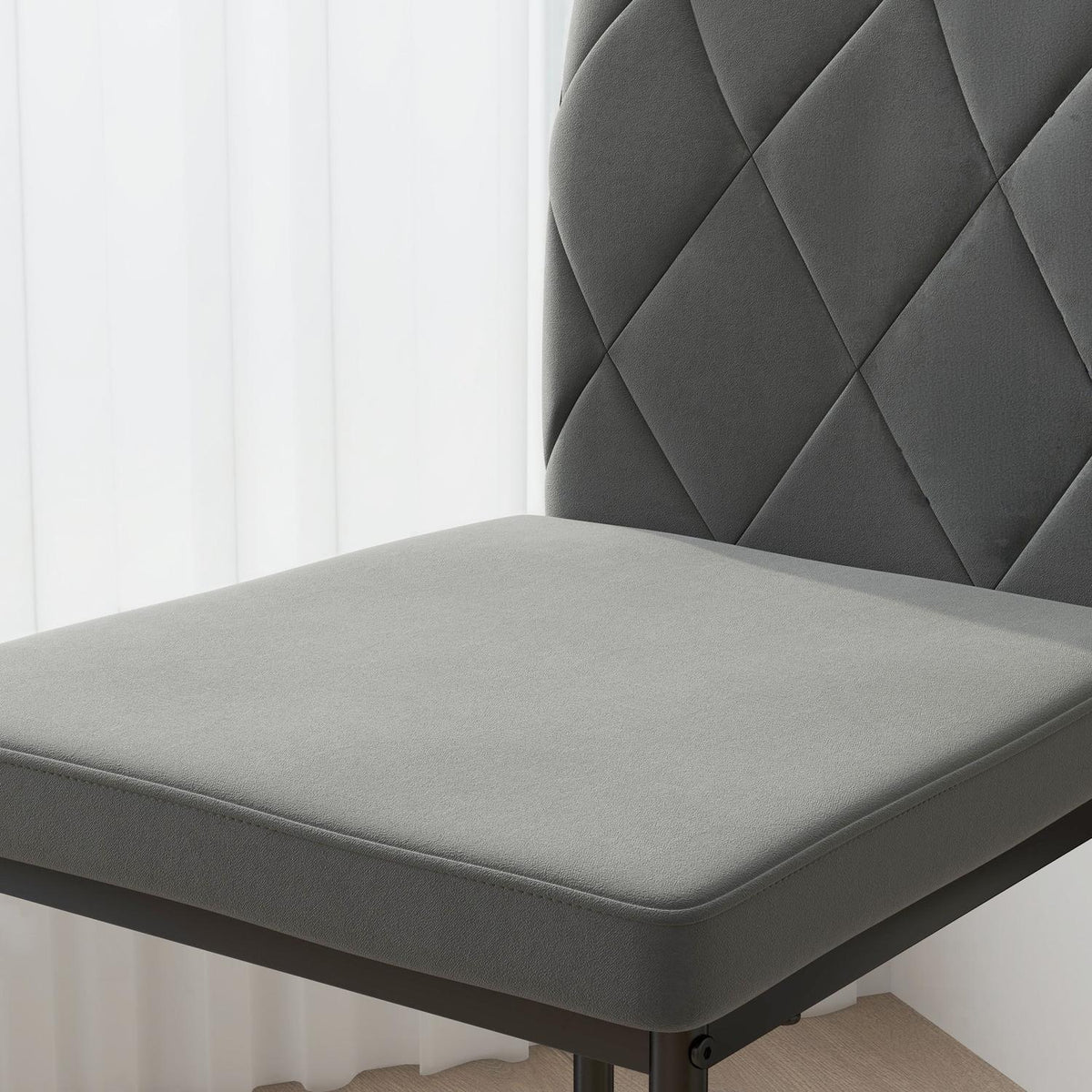 Set van 4 donkergrijze eetkamerstoelen in fluweellook met rugleuning