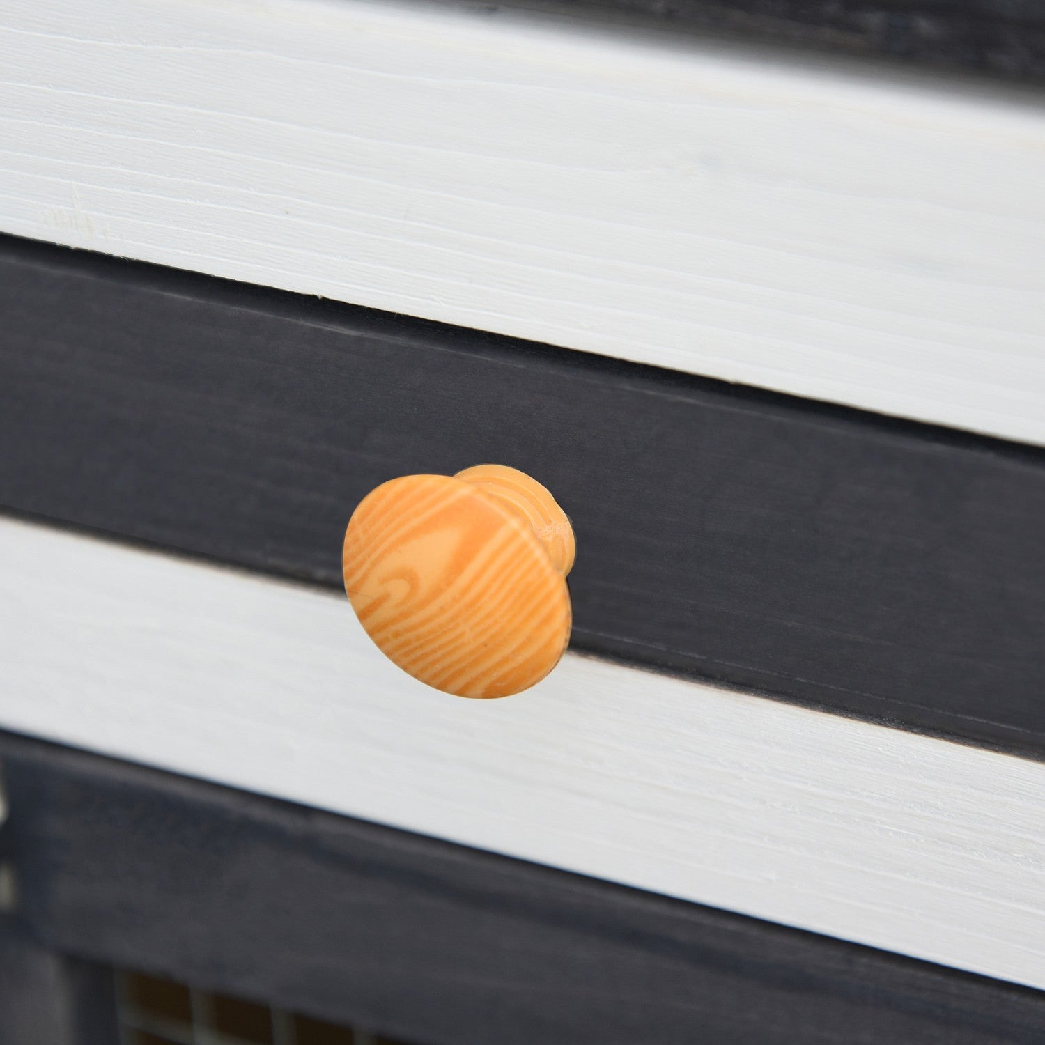 Små djurkoja, dubbeldäckad gran, väderbeständigt tak