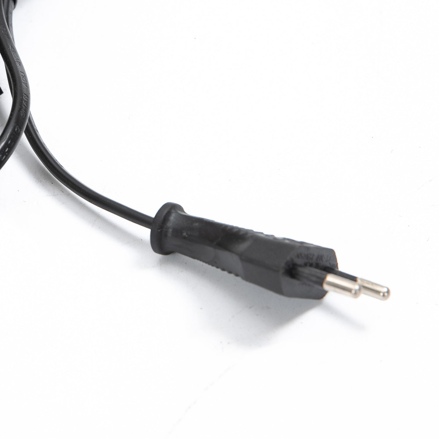 Trädgårdsfontän av träfat med metallaccenter, 27x37 cm