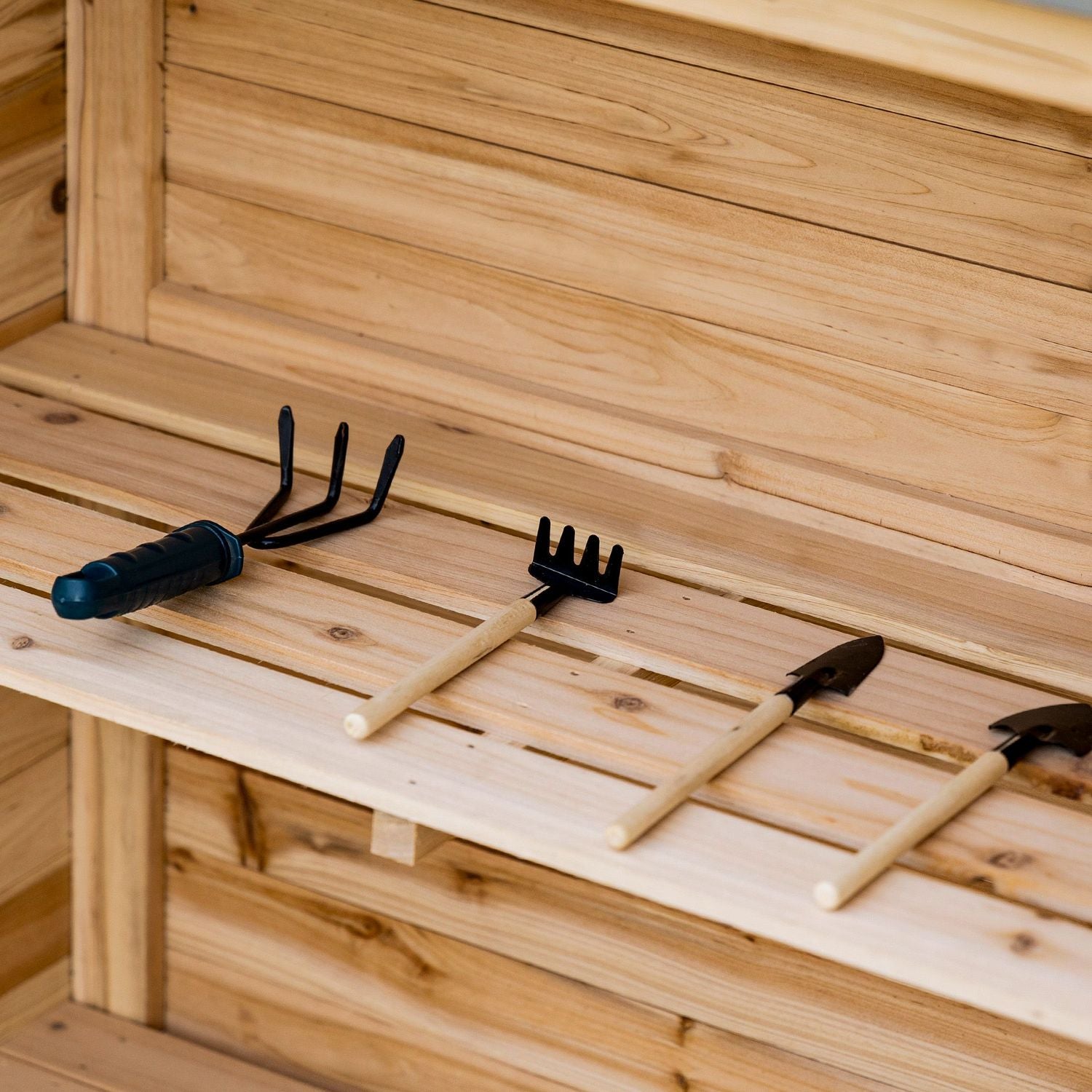 Trädgårdsskåp utomhus med bas & hyllor - 83x40x92 cm